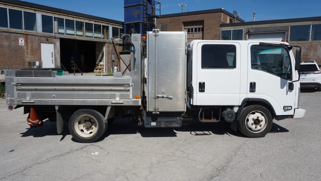 New Full Vehicle Wrap - Metro Jet Wash - Isuzu Truck - Vinyl Wrap Toronto - Branding Centres
